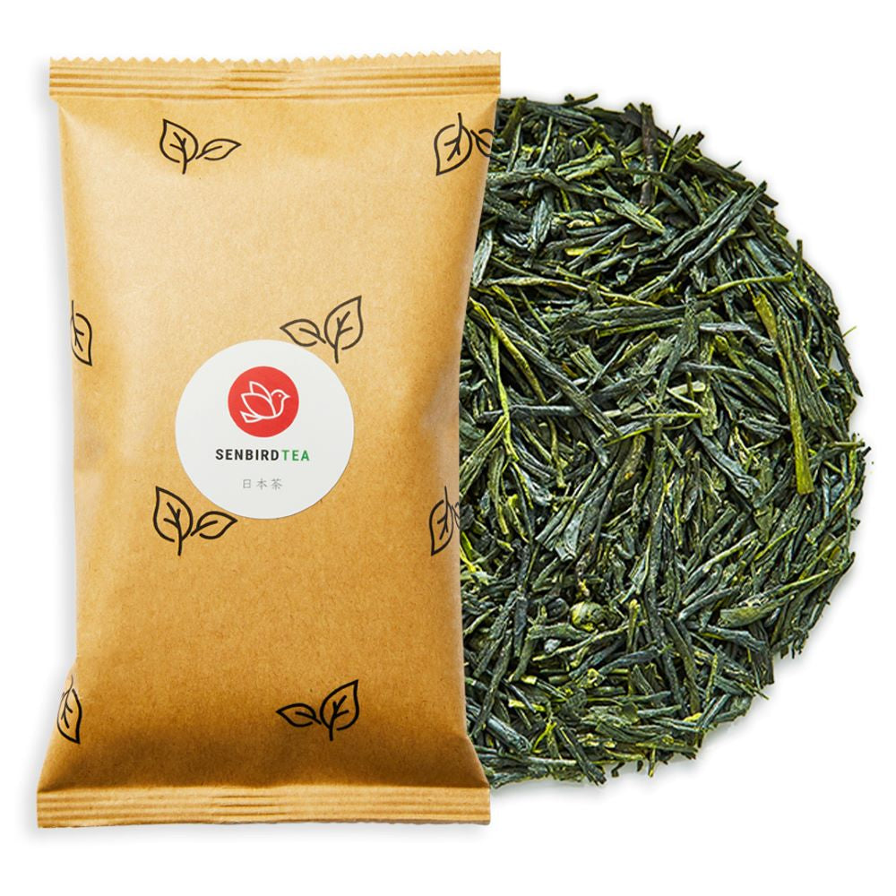 gyokuro_mikado_loose_leaf_tea_pile_with_refill_pouch