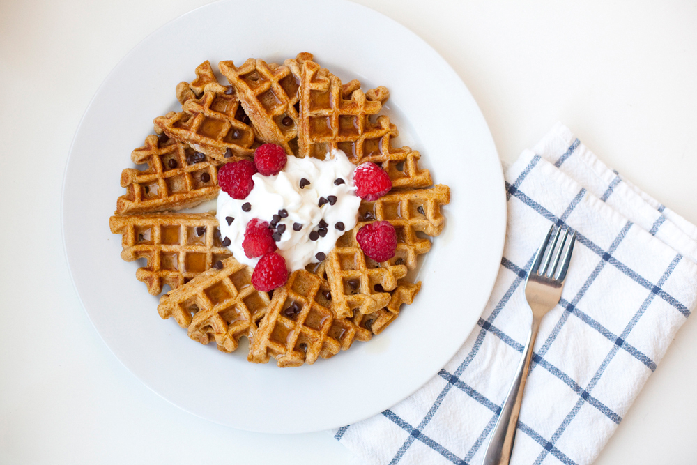 Macro Friendly Pumpkin Protein Waffles www.lillieeatsandtells.com