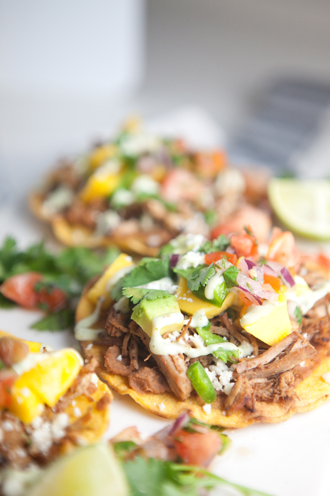 Salsa Verde Carnitas on Tostadas- macro friendly and so delicious! www.lillieeatsandtells.com