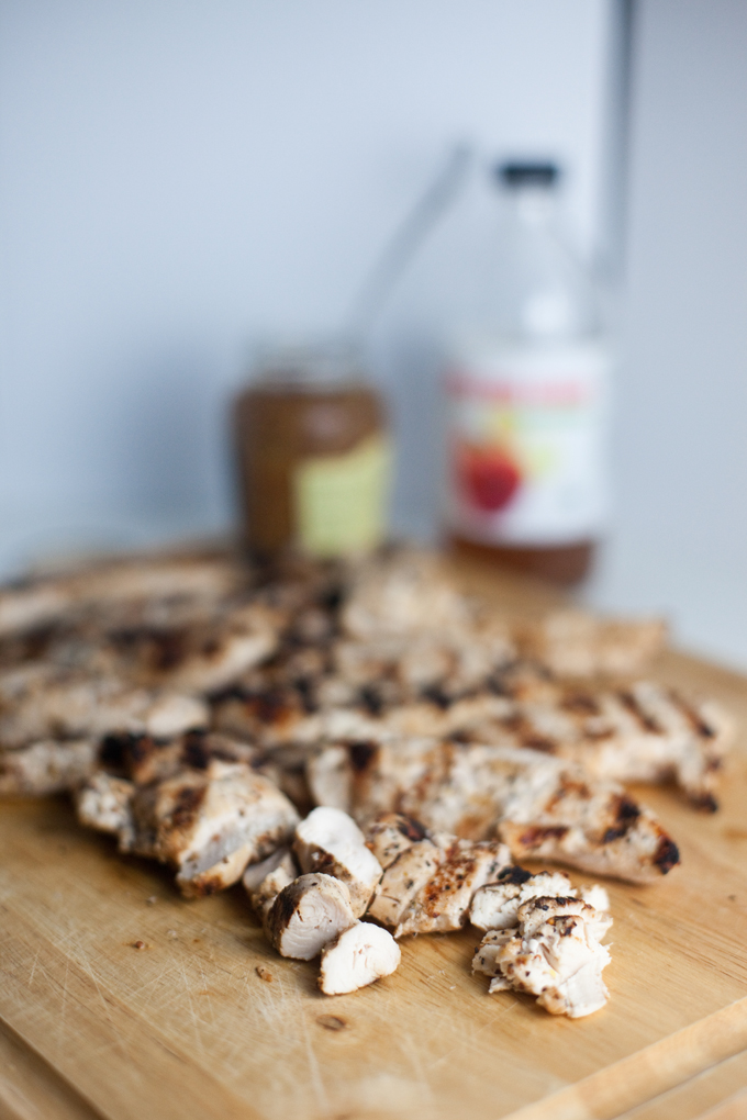 Every Day Garlic Dijon Grilled Chicken. www.lillieeatsandtells.com