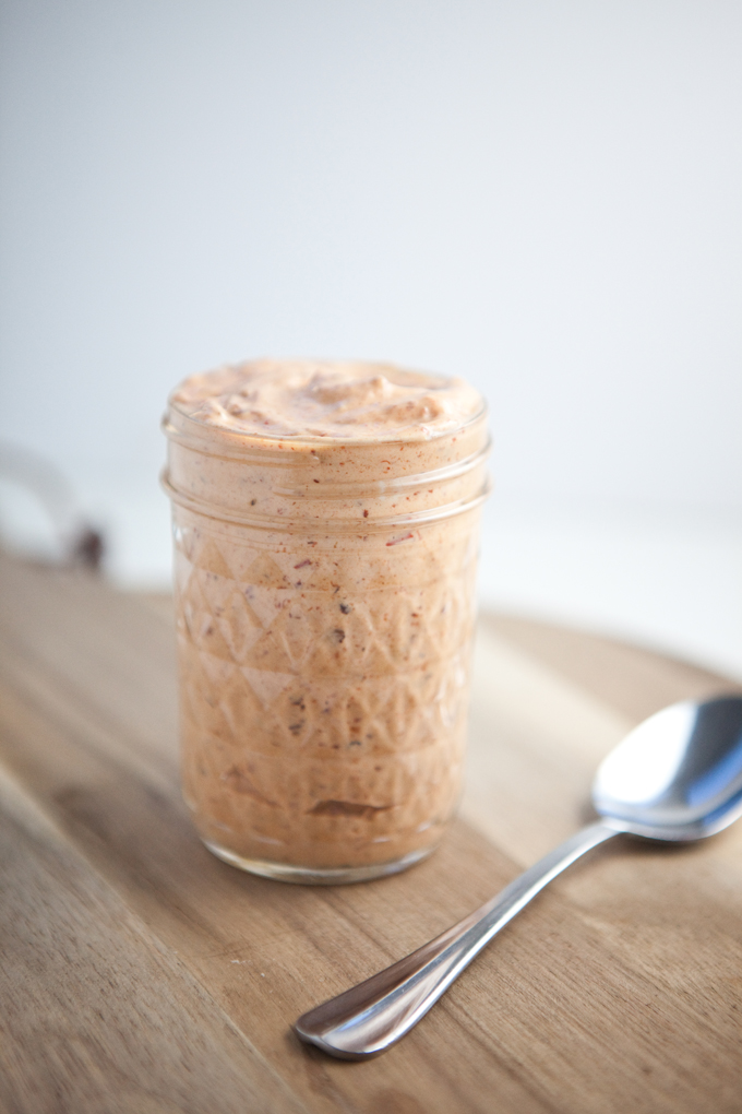2 ingredient skinny chipotle creme www.lillieeatsandtells.com
