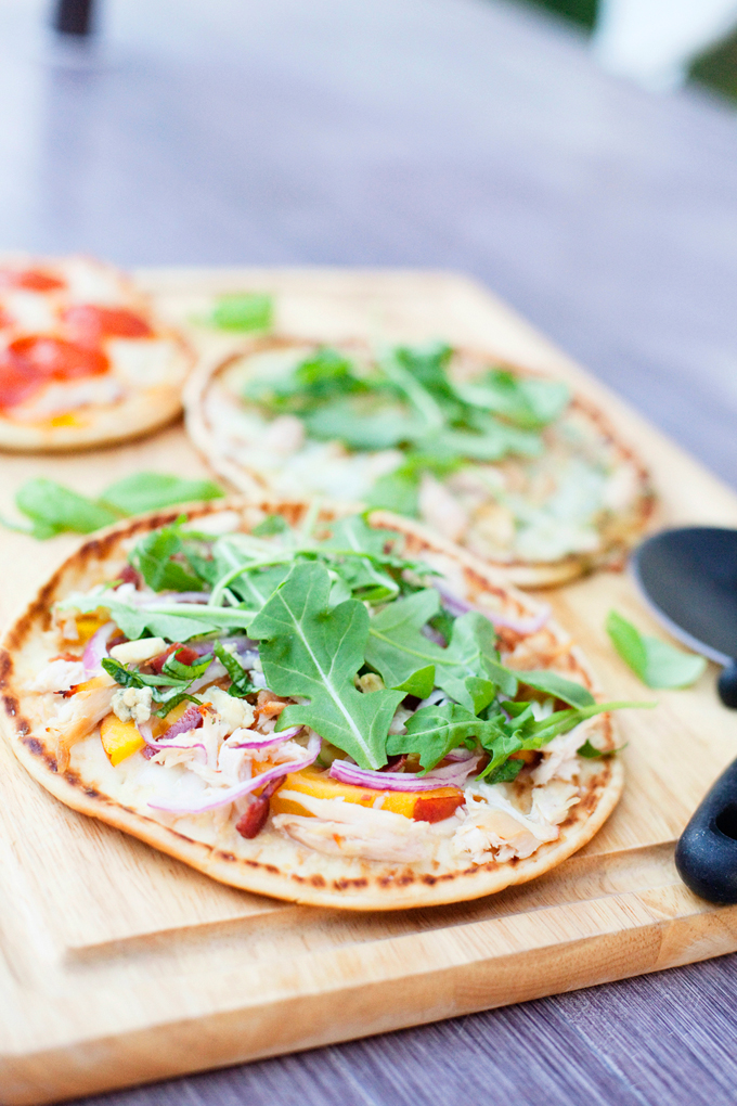 Peach and prosciutto flatbread www.lillieeatsandtells.com