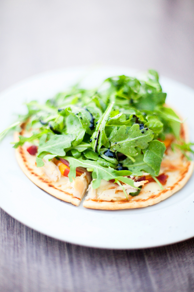 Peach and prosciutto flatbread www.lillieeatsandtells.com