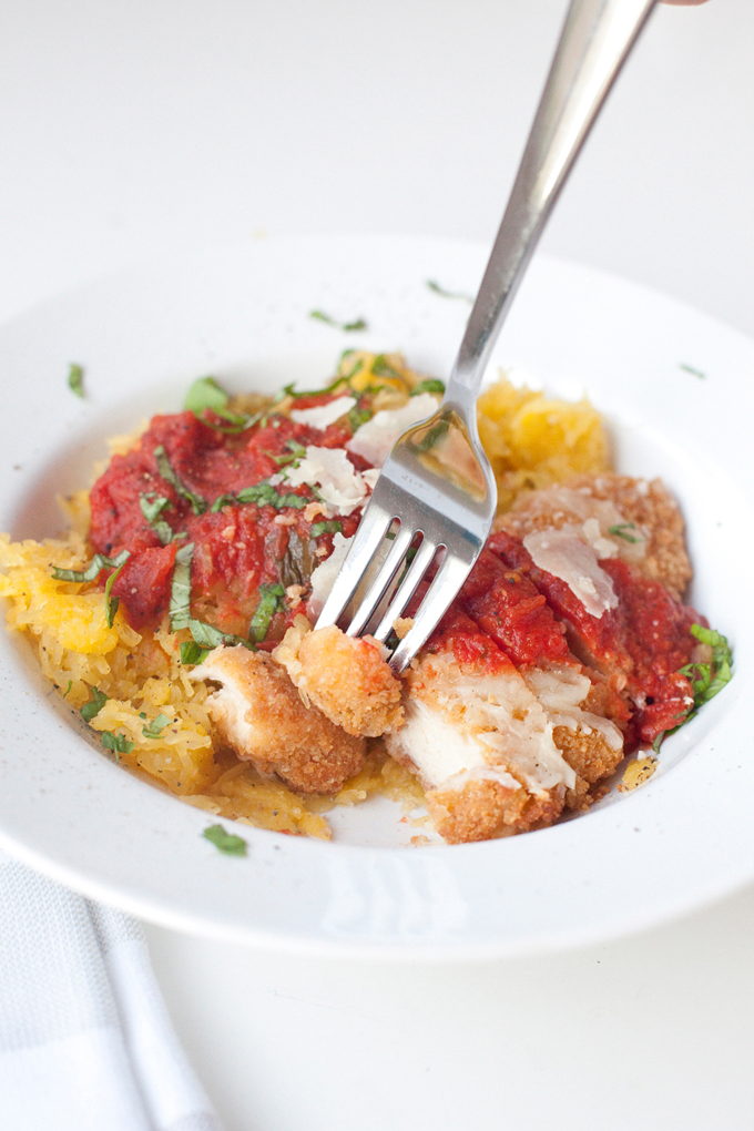 Super quick chicken parmesan on spaghetti squash www.lillieeatsandtells.com
