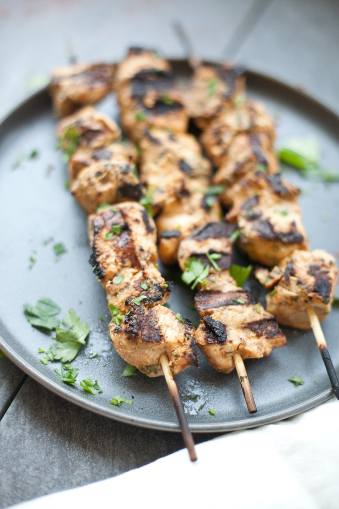 Moroccan Chicken Skewers #macrofriendly #healthy #light #grill #kebab www.lillieeatsandtells.com