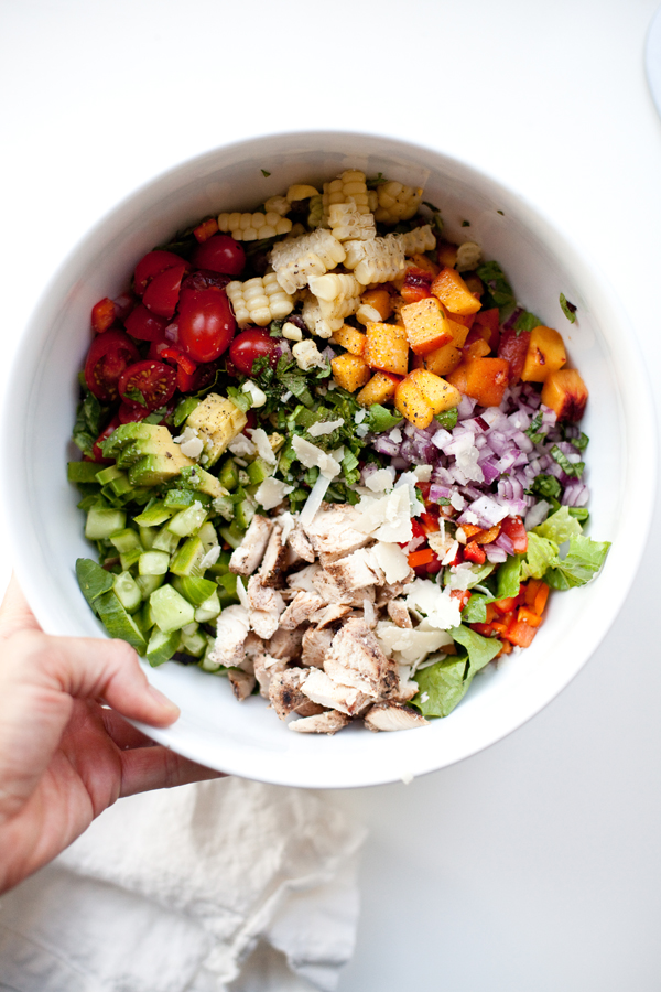 My Favorite Veggie and Peach Chopped Salad www.lillieeatsandtells.com #macrofriendly #macrofriendlyrecipes #healthyrecipes #choppedsalads #weightwatchersrecipes