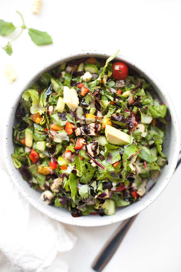 My Favorite Veggie and Peach Chopped Salad www.lillieeatsandtells.com #macrofriendly #macrofriendlyrecipes #healthyrecipes #choppedsalads #weightwatchersrecipes