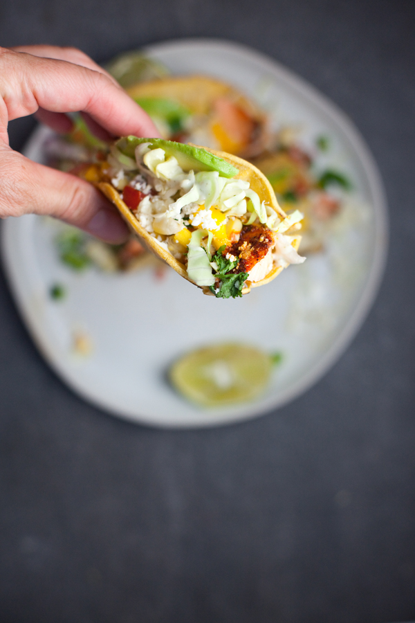 Lillieeatsandtells.com blackened salmon tacos