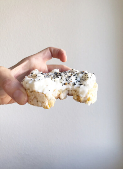Rice cake with cottage cheese