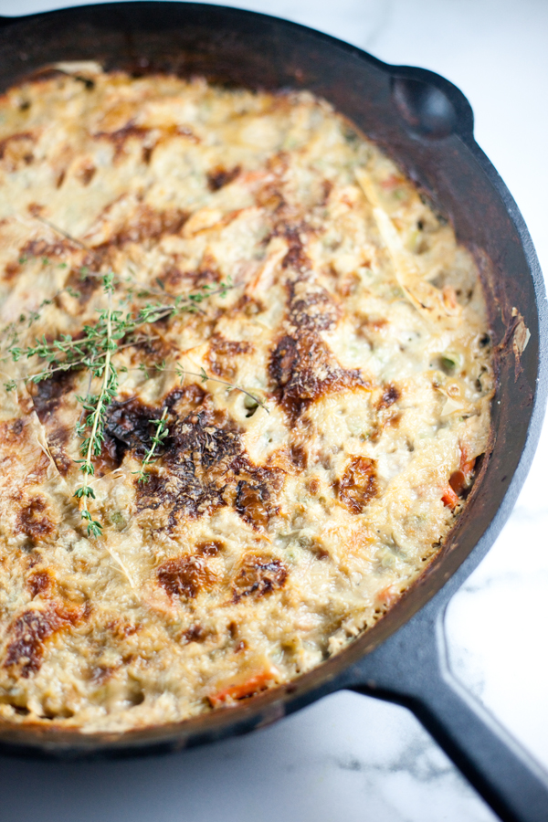 You'll love this creamy chicken pot pie soup! www.lillieeatsandtells.com