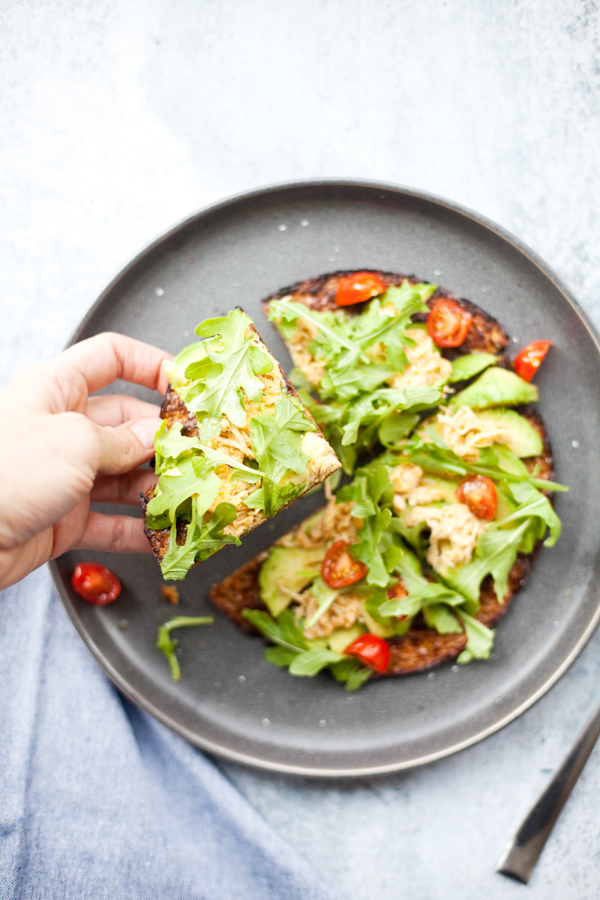 My buffalo chicken pizza is low carb and macro friendly! www.lillieeatsandtells.com