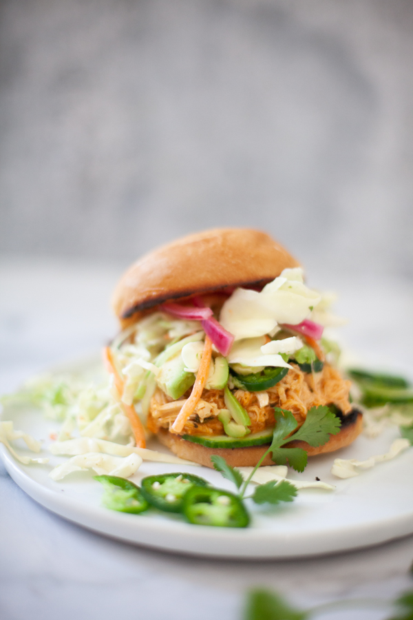 Try this easy and macro friendly buffalo chicken sandwich. www.lillieeatsandtells.com