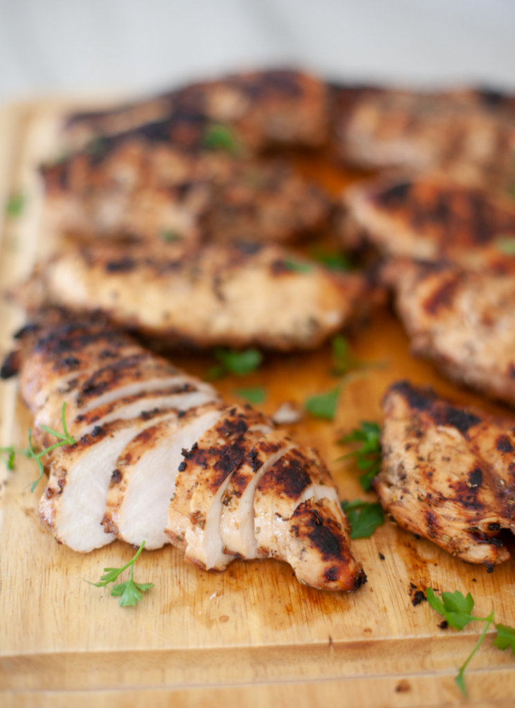 You can't go wrong with this grilled chicken marinated in balsamic vinegar and herbs. www.lillieeatsandtells.com