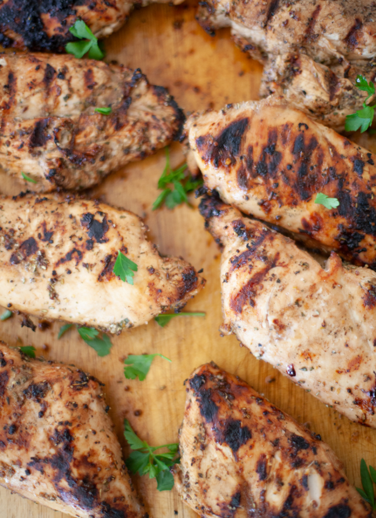 you'll love this easy balsamic herb marinated chicken. www.lillieeatsandtells.com
