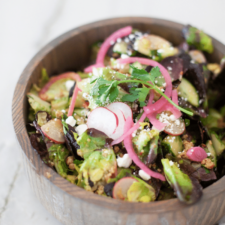 Your macros will thank you for this fresh and healthy taco salad www.lillieeatsandtells.com