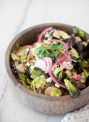 Your macros will thank you for this fresh and healthy taco salad www.lillieeatsandtells.com