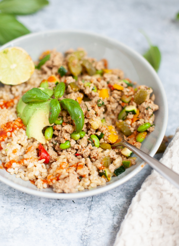 I can't get enough of this Thai skillet meal www.lillieeatsandtells.com