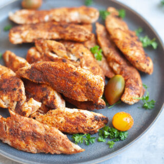 Easy Blackened Chicken Tenderloins www.lillieeatsandtells.com