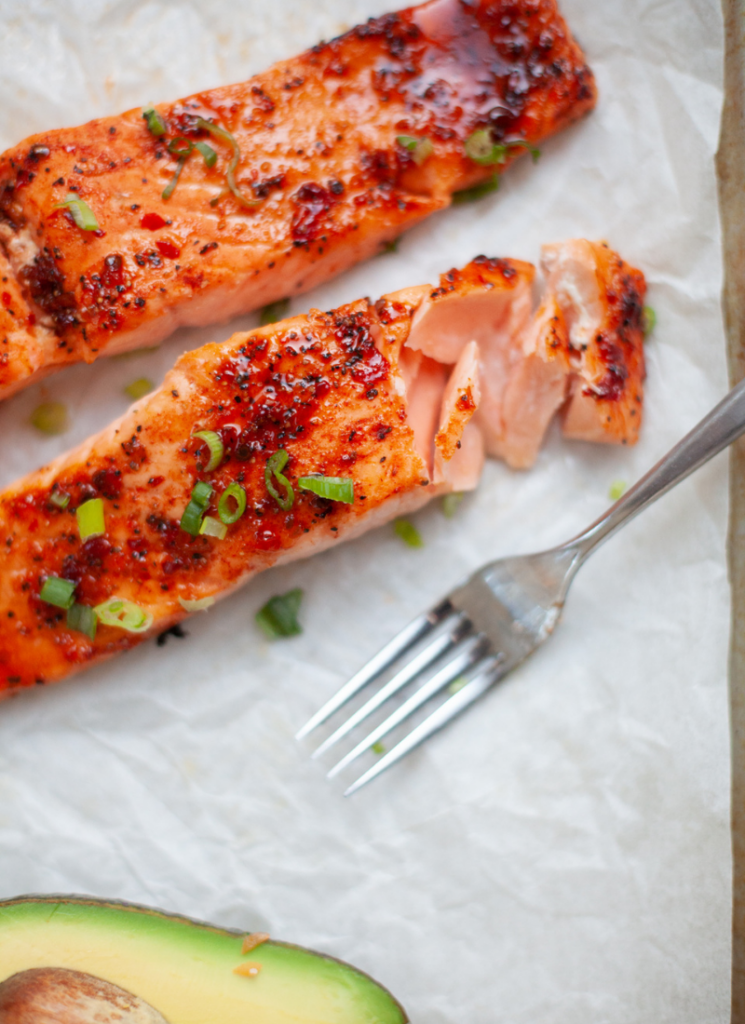 This sweet chili salmon has a beautiful caramelized top. www.lillieeatsandtells.com