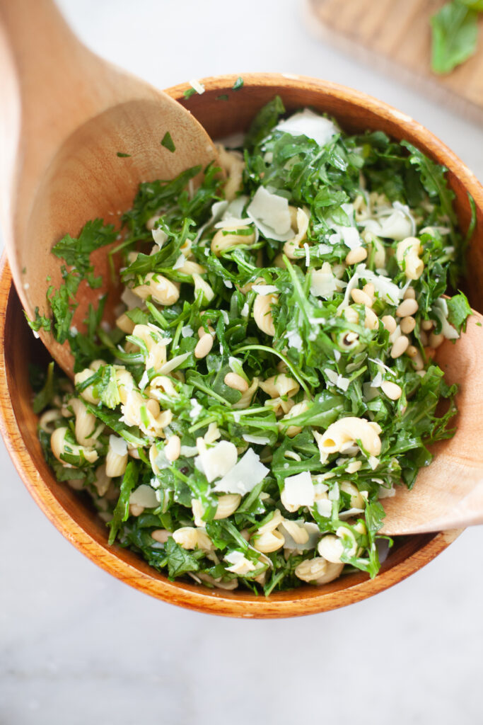 tasty lemony herb and arugula pasta salad from www.lillieeatsandtells.com