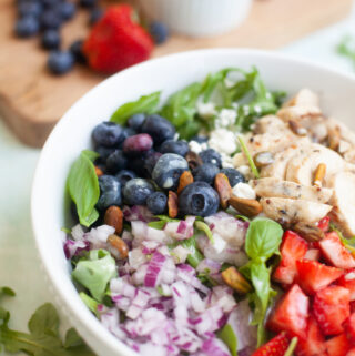 easy and macro friendly berry and goat cheese salad by www.lillieeatsandtells.com
