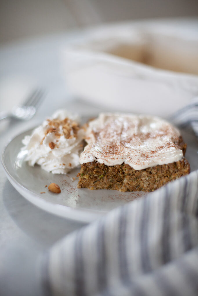 Pumpkin Pie Baked Protein Oat Bars by www.lillieeatsandtells.com