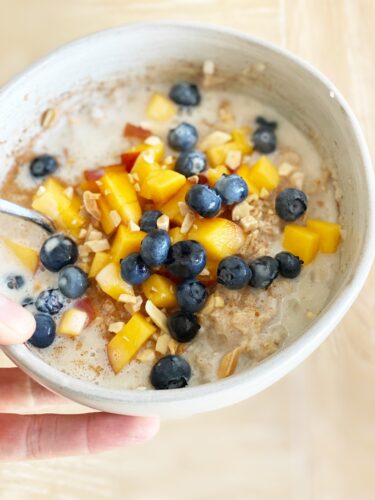 breakfast protein cauliflower oats by www.lillieeatsandtellscom.bigscoots-staging.com
