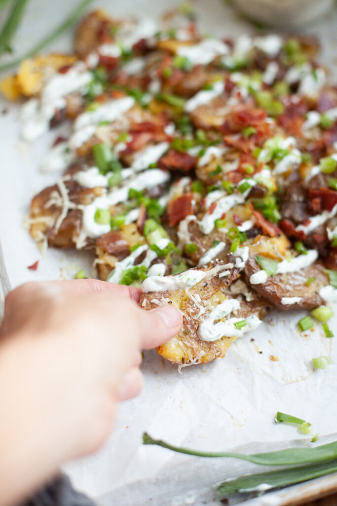 macro friendly loaded smashed potatoes by www.lillieeatsandtells.com