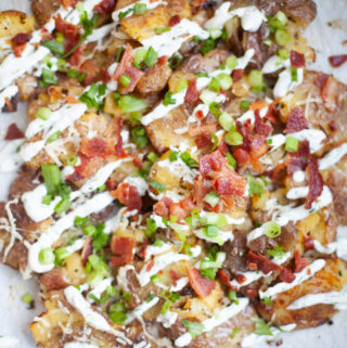 macro friendly loaded smashed potatoes by www.lillieeatsandtellscom.bigscoots-staging.com