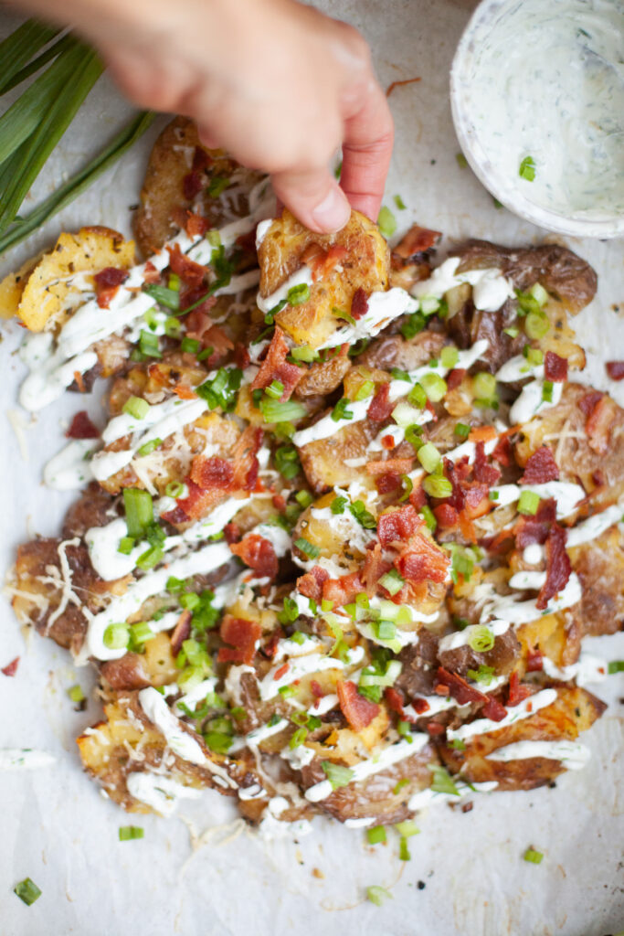 macro friendly loaded smashed potatoes by www.lillieeatsandtells.com