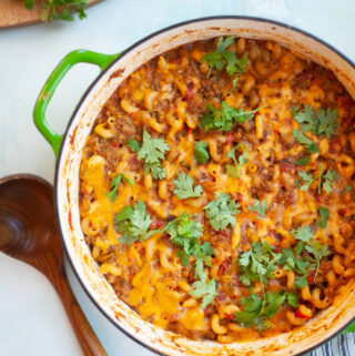 easy lean chili mac recipe by www.lillieeatsandtellscom.bigscoots-staging.com