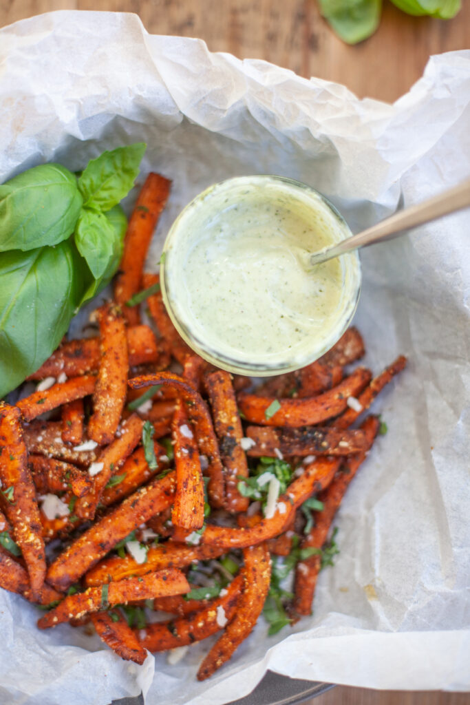 Lillie Eats and Tell's Roasted parmesan carrots with basil yogurt sauce www.lillieeatsandtells.com