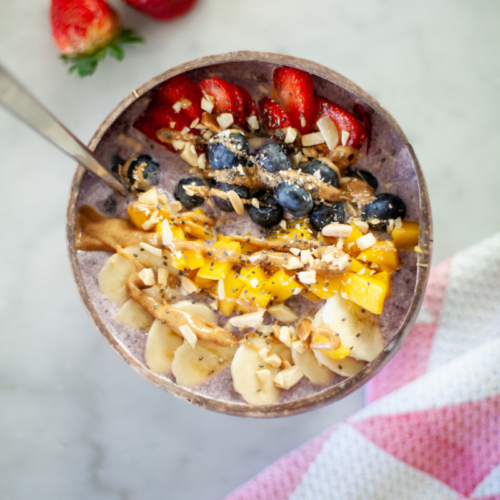 Looking to switch up your lunch? Try this healthy protein "Acai" bowl. www.lillieeatsandtells.com
