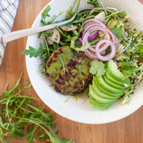 Pile your slaw high and top it off with a macro friendly turkey burger. www.lillieeatsandtells.com