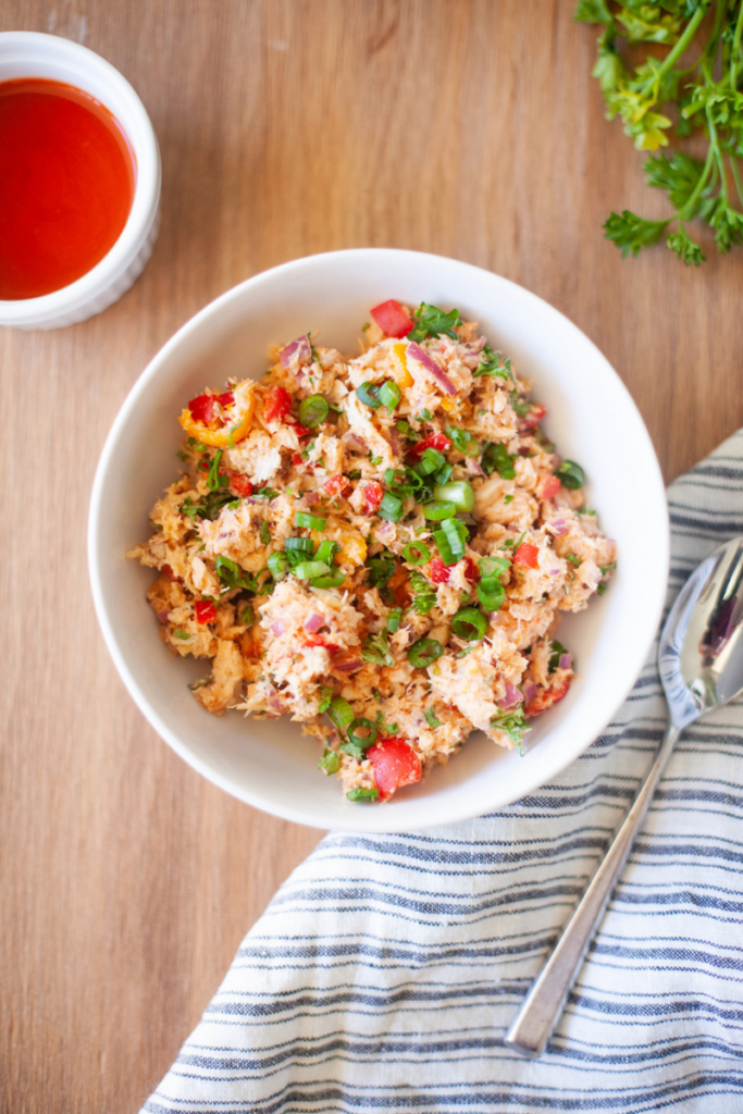 This macro-friendly buffalo tuna is going to become a new favorite. www.lillieeatsandtells.com
