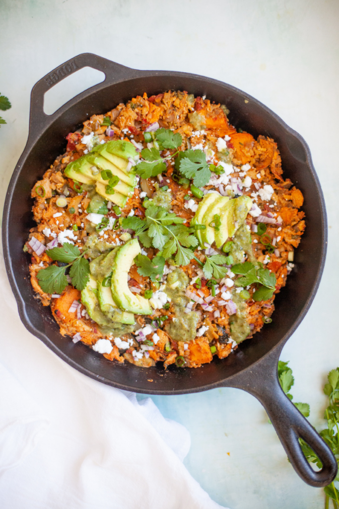 Don't miss out on this recipe for sweet potato chipotle rotisserie chicken skillet. www.lillieeatsandtells.com