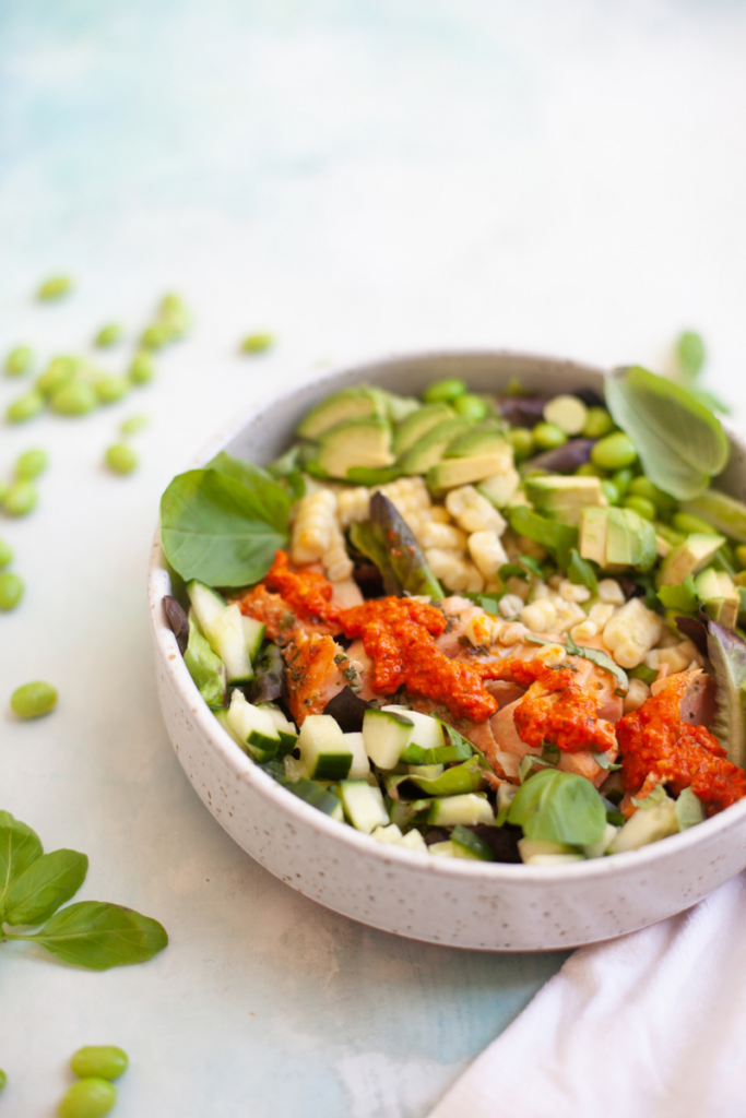 Don't miss this macro-friendly salmon salad with Romesco sauce. www.lillieeatsandtells.com