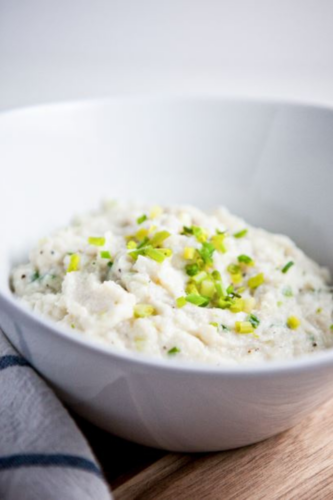 garlic cauliflower mash www.lillieeatsandtells.com