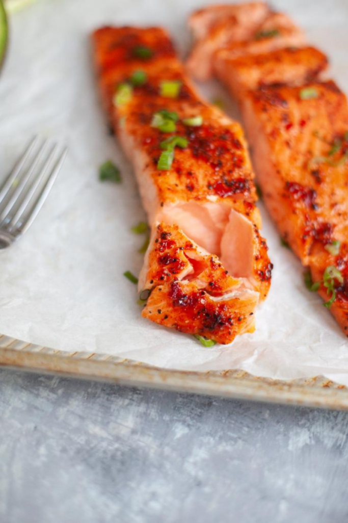 sweet chili salmon www.lillieeatsandtells.com