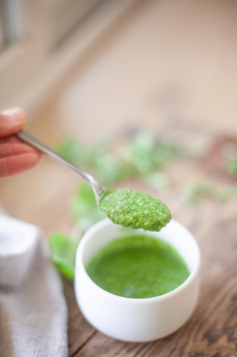 dairy-free basil pesto www.lillieeatsandtells.com