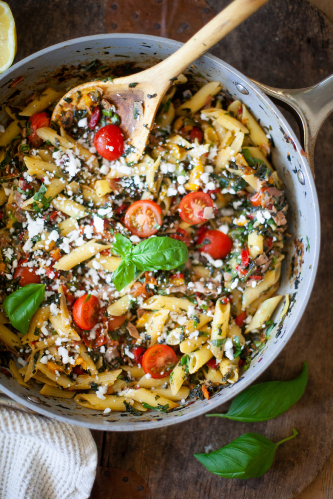 My ham and veggie pasta makes for a delicious back-to-school meal. www.lillieeatsandtells.com