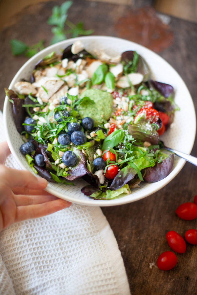 quick and easy salad www.lillieeatsandtells.com