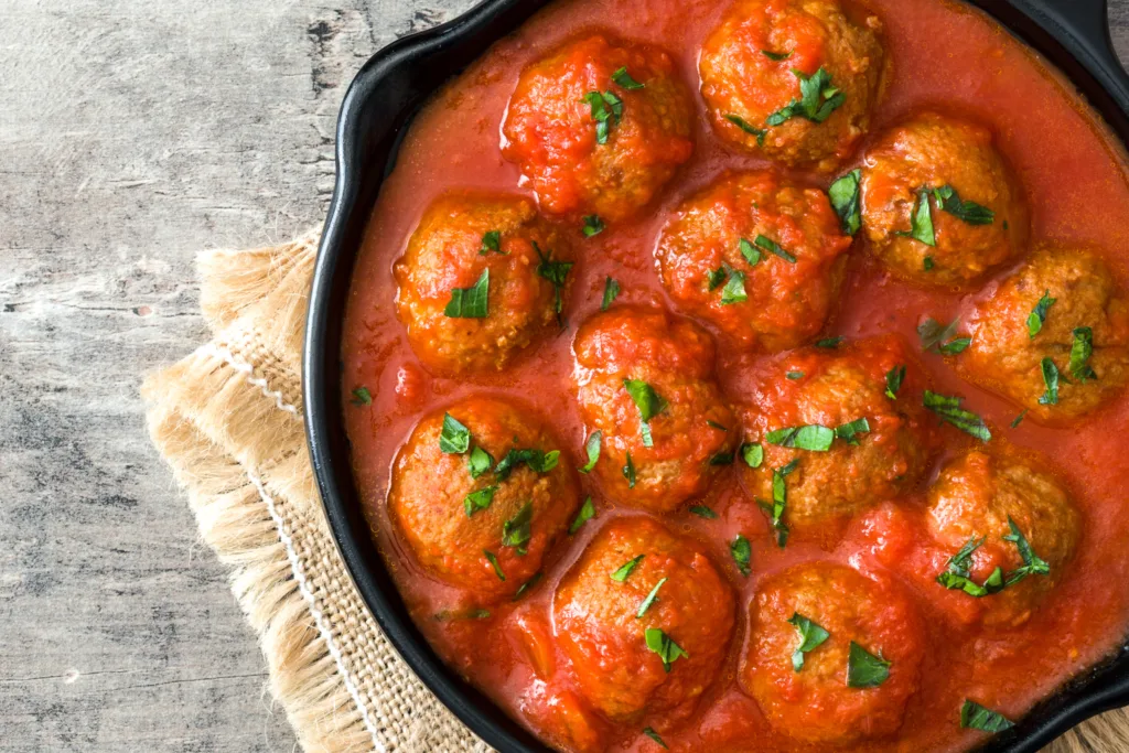 Low-Carb Spaghetti Squash and Meatballs