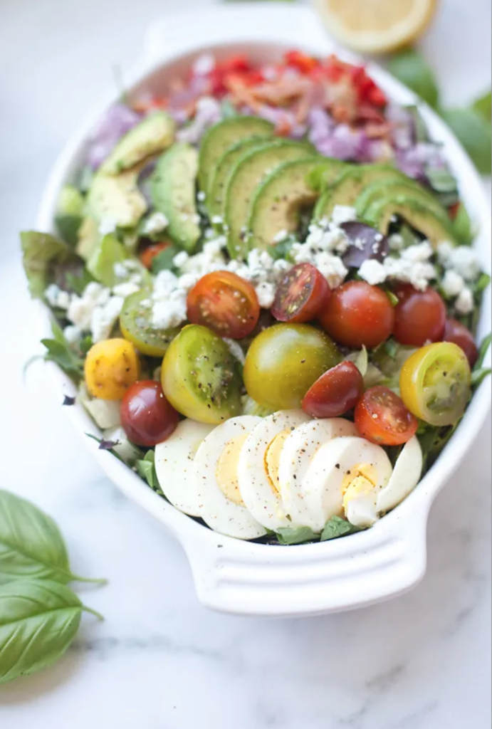 Learn how to make restaurant quality salads at home that are also macro-friendly! My 5 simple tips will take your salads to the next level. www.lillieeatsandtells.com