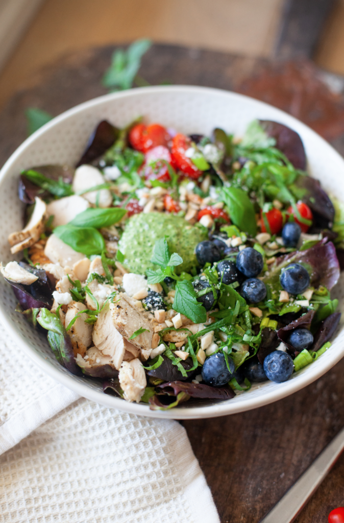 Learn how to make restaurant quality salads at home that are also macro-friendly! My 5 simple tips will take your salads to the next level. www.lillieeatsandtells.com