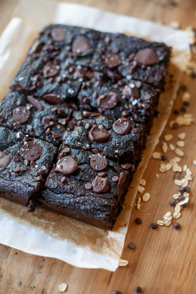 A macro-friendly pumpkin chocolate cake on a table.