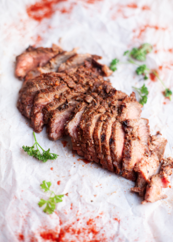 You'll love this tangy, sweet garlic spiced flank steak marinade! Lillieeatsandtells.com