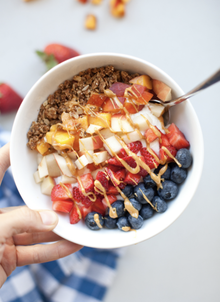 lillieeatsandtells.com cottage cheese & yogurt bowl