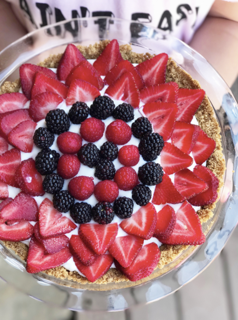 Greek Berry Tarte: Macro-friendly Memorial Day Recipes Lillieeatsandtells.com